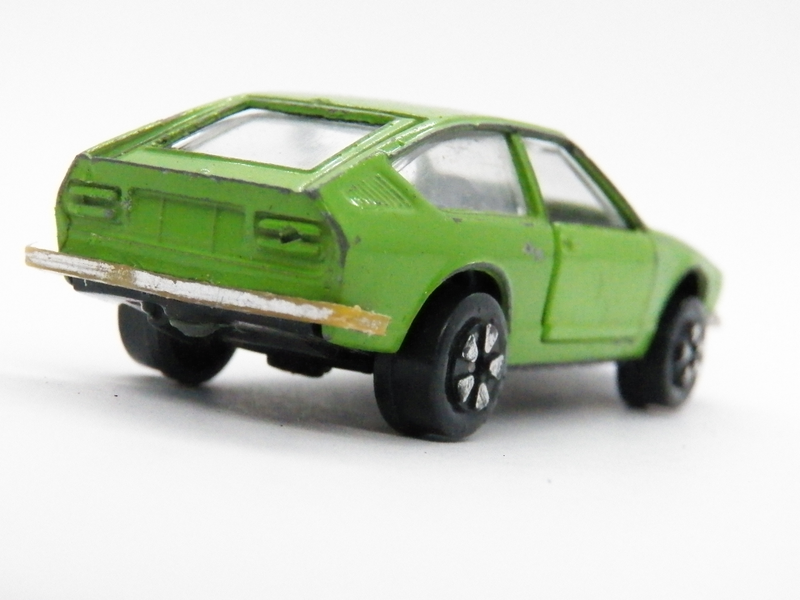 Illustration for article titled PlayArt 1:64 Alfa Romeo Alfetta GT